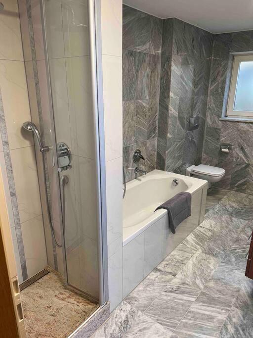 Feel@home Apartment, Blackforest, Calm&cosy, 80sqm * Pforzheim